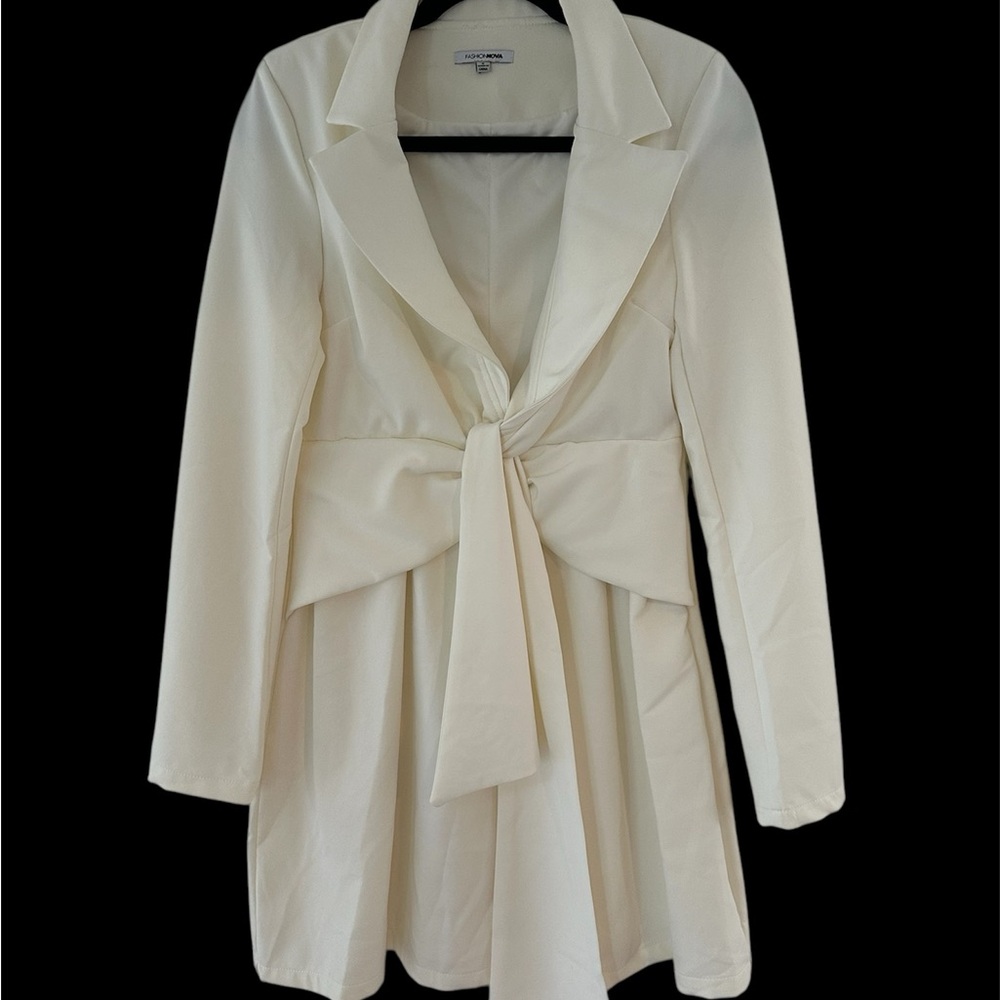 Fashionnova Blazer Dress (Ivory) Small - Bachelorette/Engagement